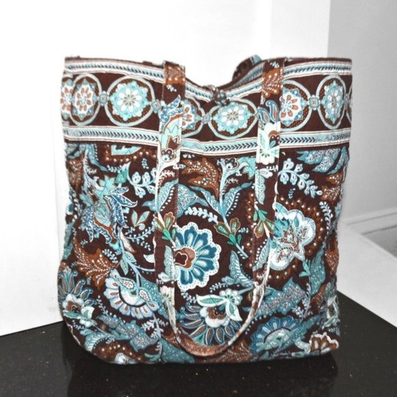 VERA BRADLEY // Paisley Print Quilted Spacious Tote Bag - Picture 2 of 10